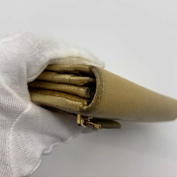 ⭐️Golden Prada - Picture 11 of 15